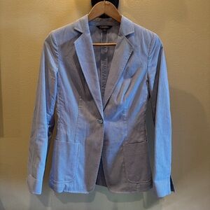 Brooks Brother. seersucker blue
& white striped blazer.Single button.Size4